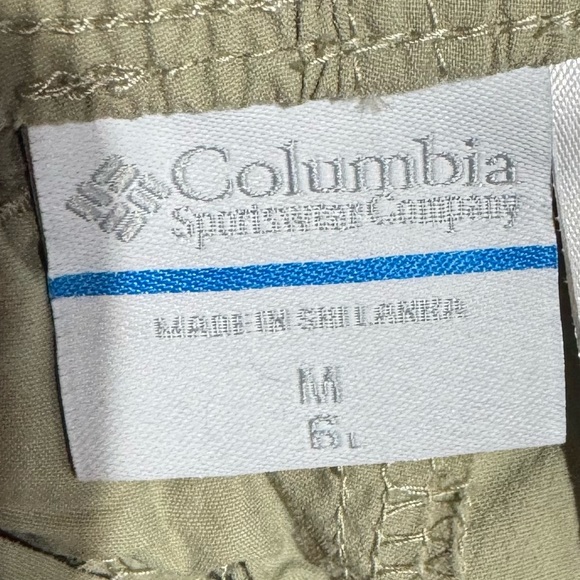 Columbia Tan Cargo Shorts with Relaxed Fit Size 6 - Picture 4 of 7